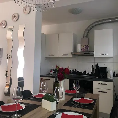 Apartman Ivesic Apartment Makarska Exterior photo