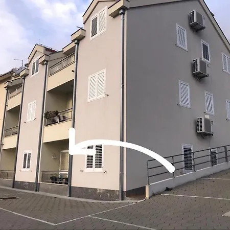 Apartman Ivesic Apartment Makarska Exterior photo